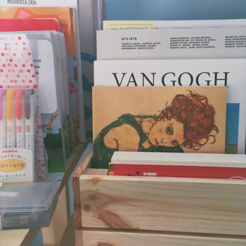 Как сделать уютной маленькую комнату? 01