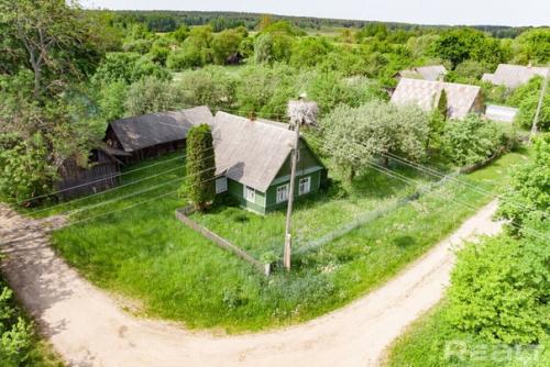 В Браславском районе в деревне заборники продается аутентичный сельский дом. 01