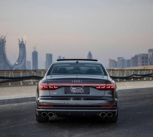 Audi S8 D5 - это спортивный автомобиль премиум - класса, выпускаемый компанией Audi. 05
