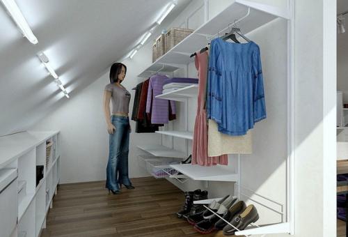 Шкаф на мансарде под скосом крыши. 05