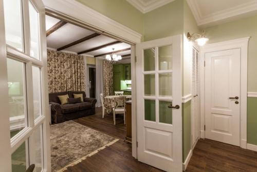 Уютный кантри - интерьер в очень приятной, натуральной цветовой гамме. 06