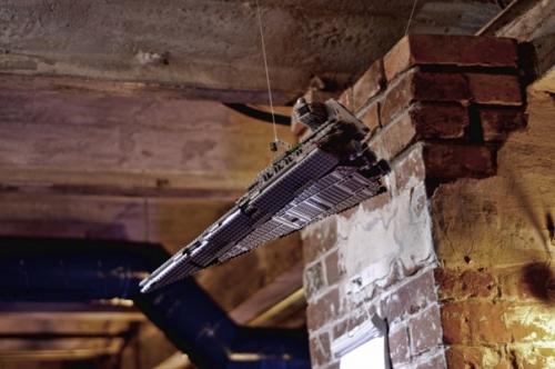 Индустриальный бар, подобно старым тихим улочкам Европы открылся в Перми, над оформлением которого, работала студия Allartsdesign. 08