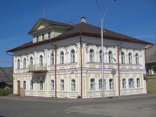 Окн_устье.  Дом жилой в. и. Ганичева, XIX в. (ул. советская, 1) - объект культурного наследия регионального значения. 01