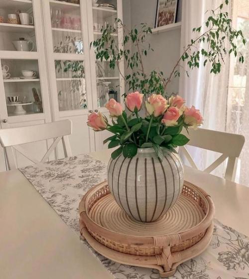 Светлая кухонька. Очень уютная. 04