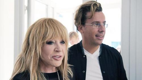 Галкин признался, что их с Пугачевой утомила жизнь в замке! 02