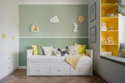 Светлая трешка с продуманным хранением и площадью 73 кв. 05