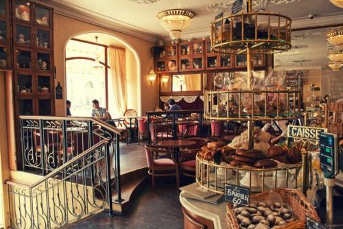 Где спокойно посидеть и выпить чашечку чая или кофе: самые уютные и атмосферные кафе и рестораны Петербурга.