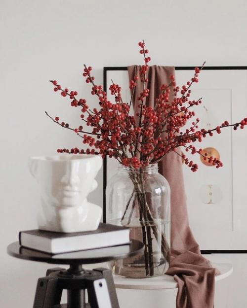 Минималистичные идеи сдержанного, но при этом атмосферного зимнего декора. 01