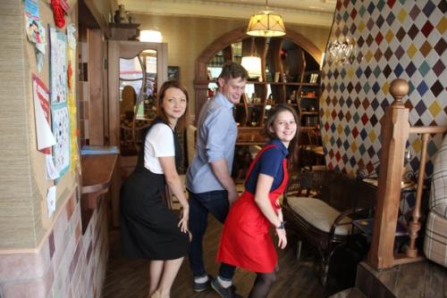 Знаете ли вы, сколько лет работает семейное кафе Кухня? 08 Знаете ли вы, сколько лет работает семейное кафе Кухня? 08