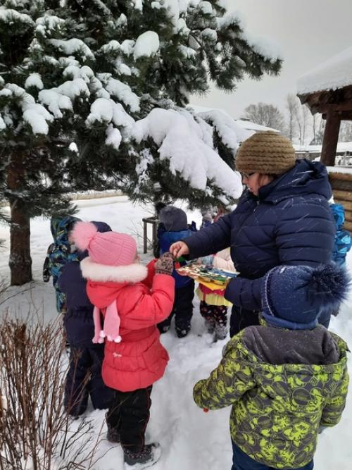 Новый год - чудесный праздник, пронизанный волшебством и ожиданием счастья. 03