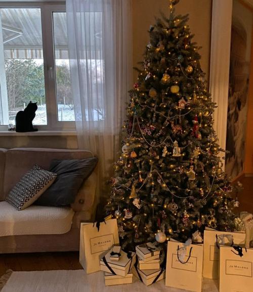 Ожидание нового года начинается задолго до самой даты, и именно эти недели формируют общее впечатление от праздника.  