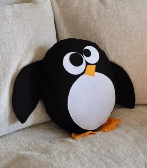 Простые в исполнении подушки будут радовать вас и ваших детей. 03