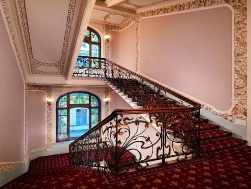 29 декабоя 1902 в Москве открылась гостиница Националь. 07