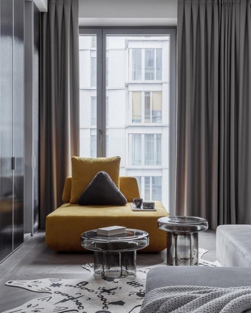 Светлана Васильева и Евгений носков спроектировали квартиру для активной девушки, увлеченной современным искусством и модой. 02