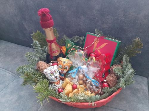 Как встретишь - так и проведёшь. 01