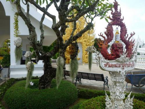 Ват ронг кхун - буддиский храм, расположенный недалеко от города чианграй в Таиланде. 06