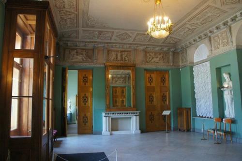 Елагиноостровский дворец. Елагиноостровский дворец - один из красивейших дворцово-парковых комплексов Петербурга. 02