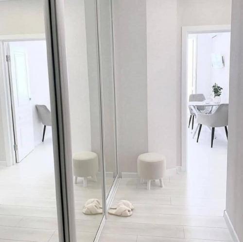 Интерьер в светлых оттенках. 03