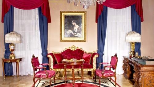 29 декабоя 1902 в Москве открылась гостиница Националь. 04