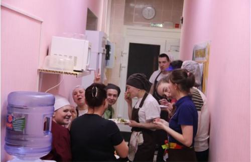 Знаете ли вы, сколько лет работает семейное кафе Кухня? 07 Знаете ли вы, сколько лет работает семейное кафе Кухня? 07