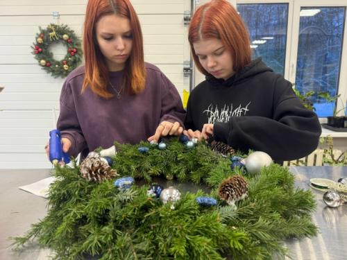 В преддверии нового года наш техникум преобразился, наполнившись праздничной атмосферой.  