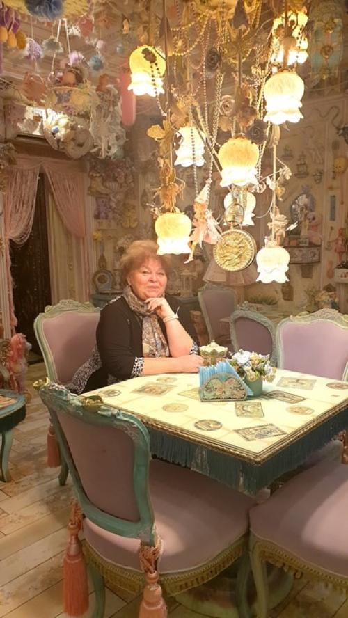 Так же на 1 этаже расположена лаборатория господина хеленверкоффа, который по легенде жил в этом особняке после целибеевой. 05