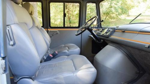 Mercedes - Benz O 319: ретрожилище на колёсах. 05