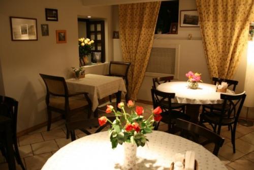 Где спокойно посидеть и выпить чашечку чая или кофе: самые уютные и атмосферные кафе и рестораны Петербурга. 04