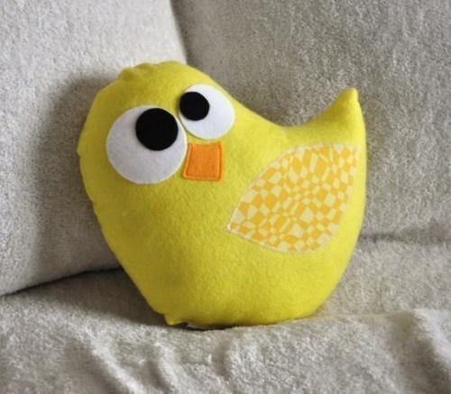 Простые в исполнении подушки будут радовать вас и ваших детей. 02