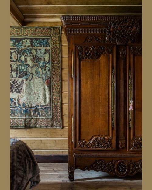 Дом на КЛЯЗЬМЕ. Чтобы создать в этом доме уют, дизайнер Татьяна Ильина боролась за любовь - любовь к французскому антиквариату. 04