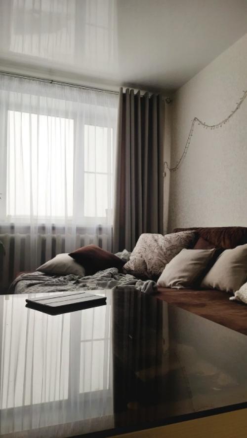 Мне показалось, что маме не совсем удобно. 03