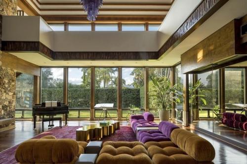 Тур по дому Софи Тернер и Джо Джонаса, который они продают за 17 млн долларов. 05