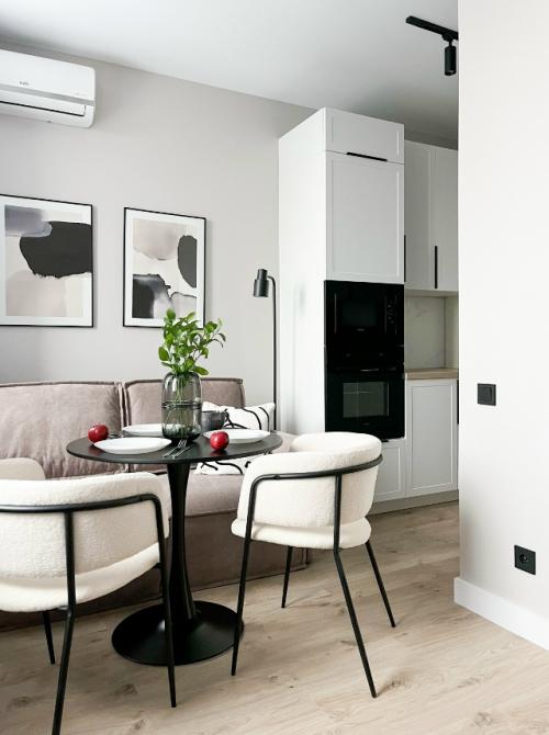 Интерьер квартиры - студии 28 м 2 в ЖК B'Aires в Москве. 01