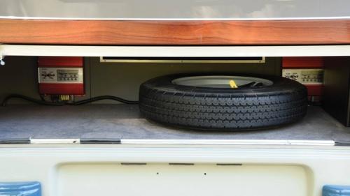 Mercedes - Benz O 319: ретрожилище на колёсах. 09