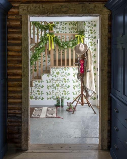 Именно в таком бревенчатом доме хочется встречать новый год и рождество! 03