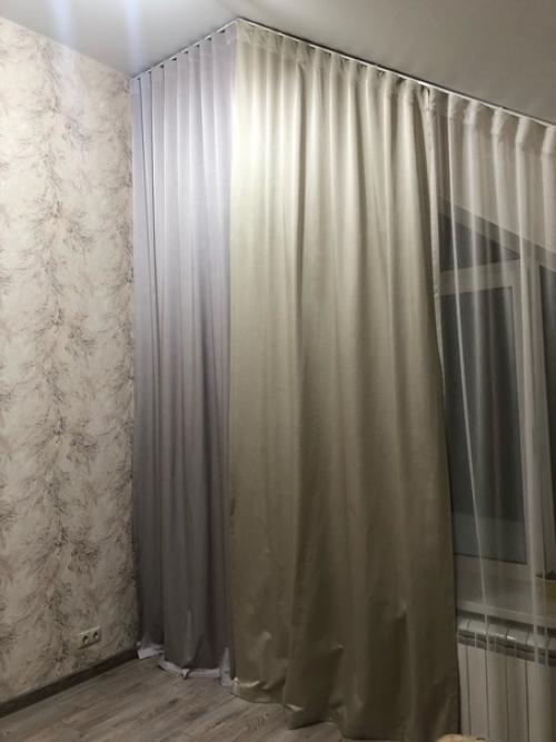 В этом проекте у нас стояла задача одеть три скошенных окна в трёх спальнях. 01