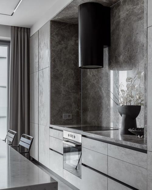 Светлана Васильева и Евгений носков спроектировали квартиру для активной девушки, увлеченной современным искусством и модой. 04