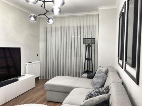 Ну красиво же особенно кухня мне понравилась. 06