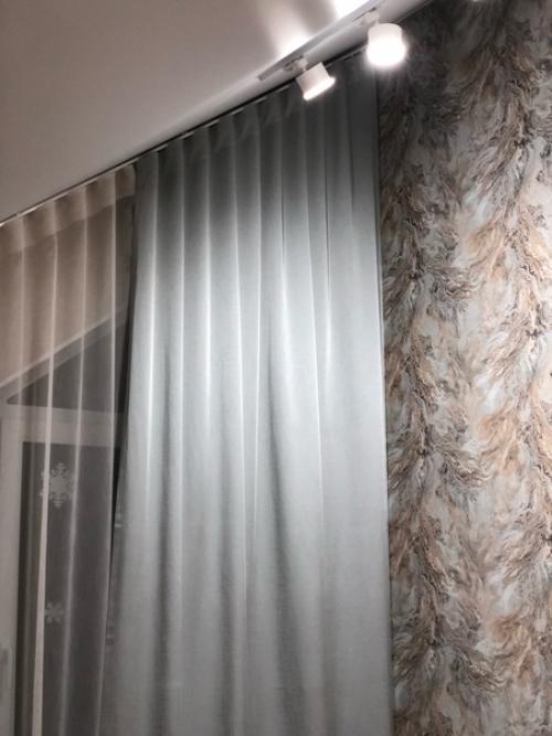 В этом проекте у нас стояла задача одеть три скошенных окна в трёх спальнях. 06