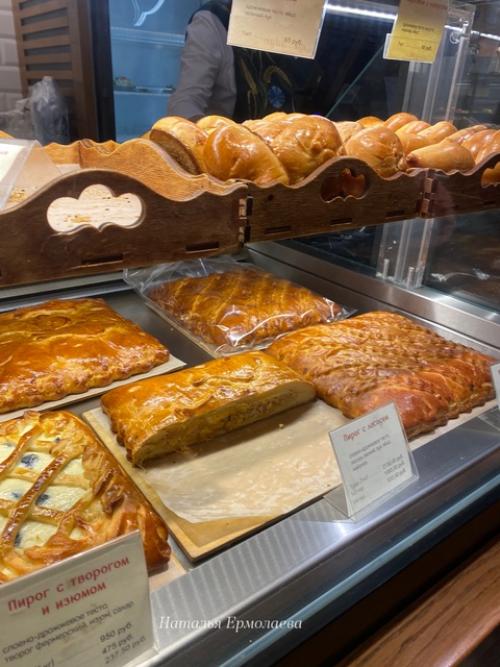 Едва найдется в Санкт-петербурге местный житель, который не слышал про кафе Тройка. 06