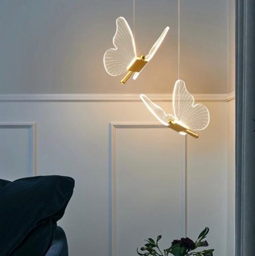 Потрясающая коллекция люстры и подвесных светильников Darcy в виде золотой бабочки с красивыми крыльями. 02