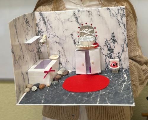 На уроках труда самые актуальные и интересные практические работы, например, румбоксы. 05