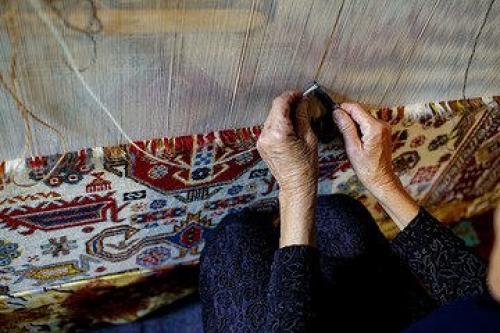 Табасаранцы - единственный этнос в России, который еще продолжает заниматься ручным ковроткачеством. 09