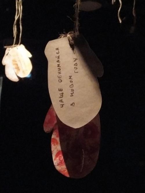 Елка на буфете стоит. 08