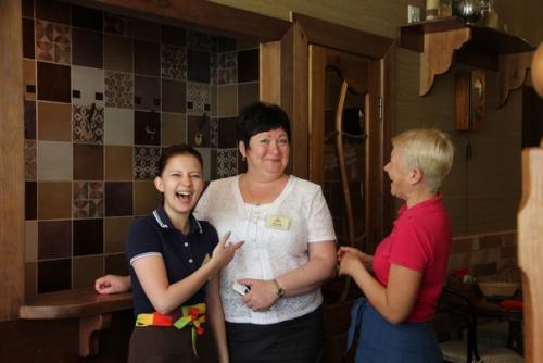 Знаете ли вы, сколько лет работает семейное кафе Кухня? 04 Знаете ли вы, сколько лет работает семейное кафе Кухня? 04