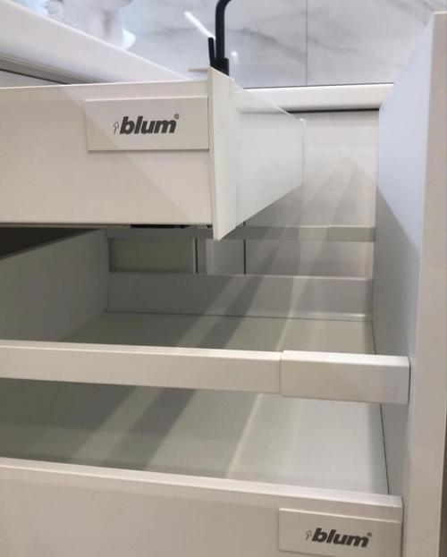 Кухня готовa.  Современный интерьер без ярких aкцентов. 08