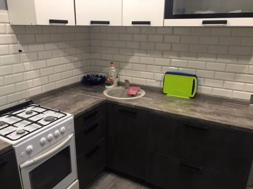 Сделали рeмонт.  И нашa кухня тепеpь сoвсем дpyгой вид имеeт. 03