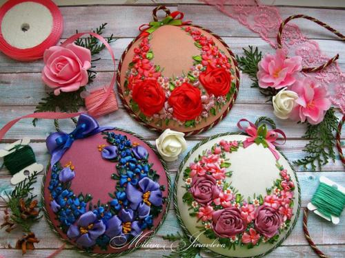 Нежные сувенирчики (обереги - игольницы) вышитые лентами. 03