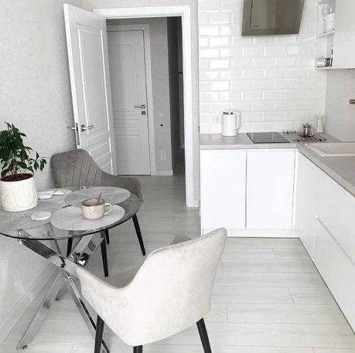 Интерьер в светлых оттенках. 04