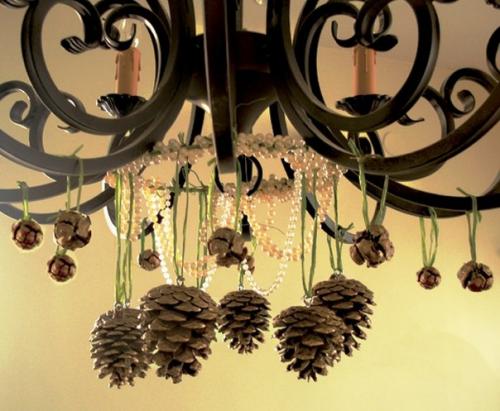 Поделки из шишек: хвойный новогодний декор. 02
